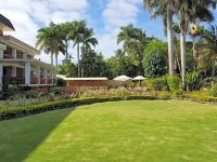 Bedarra Beach Inn