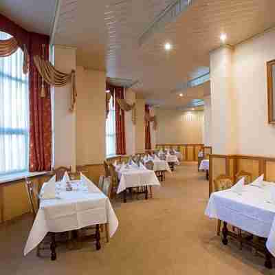 Dacia Hotel Dining/Meeting Rooms
