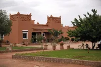 Kasbah Tizzarouine Hotel di Boumalne