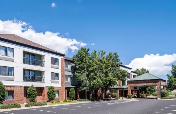 丹佛西南部萊克伍德萬怡酒店