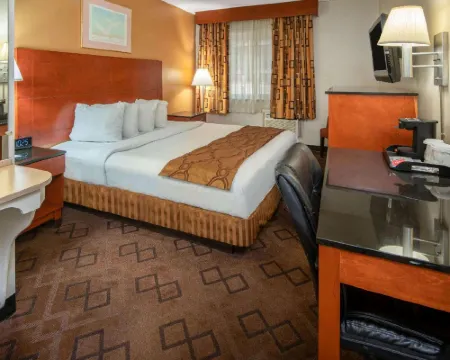 Travelodge by Wyndham Burbank-Glendale Hotels in Burbank