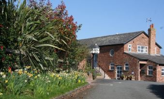 Wall Hill Farm - Housity