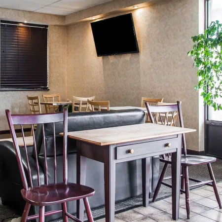 Comfort Inn & Suites Wyomissing-Reading