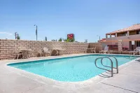 Days Inn by Wyndham Ridgecrest Near China Lake Naval Station - Pools