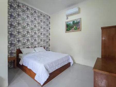 RedDoorz @ Tanakatto Homestay Waikabubak Отели в г. West Sumba Regency