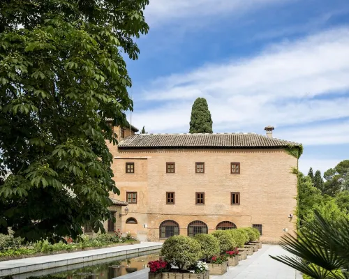Parador de Granada Hotels near Genil