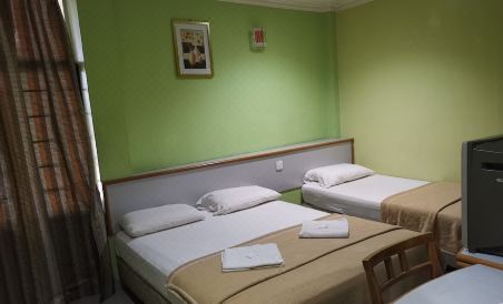 Hotel Inderapura - Housity