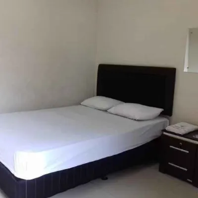 Srikandi Pandan Simping Hotels near Plaosan Temple