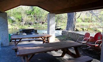 Qualla Cabins and Motel Cherokee Near Casino