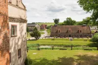 Schloss und Gut Ulrichshusen