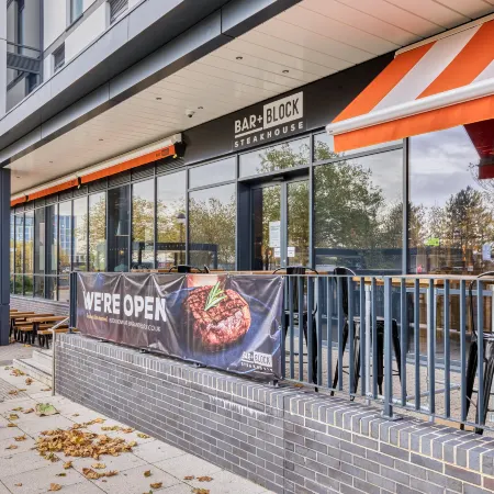 Premier Inn Milton Keynes Central (Avebury Boulevard) Отели рядом с достопримечательностью «Железнодорожный вокзал Блетчли»
