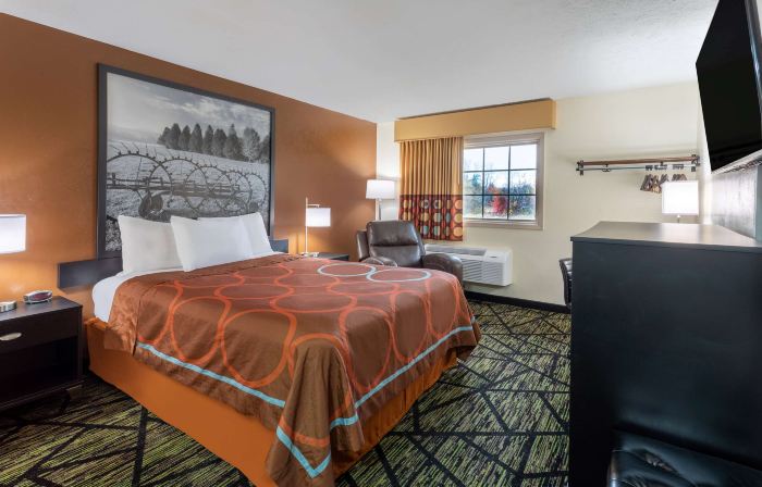 Super 8 by Wyndham Wooster