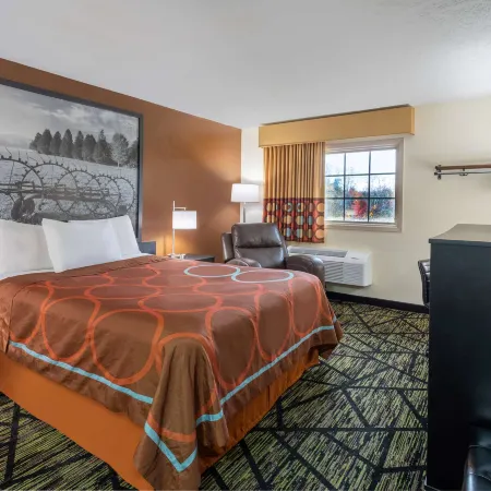 Super 8 by Wyndham Wooster