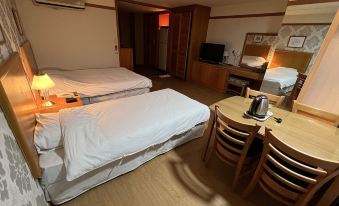 Gimcheon Park Tourist Hotel