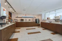 Holiday Inn Express MILWAUKEE-WEST MEDICAL CENTER by IHG - breakfast