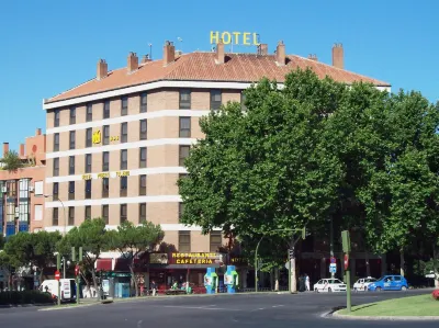 ホテル プエルタ デ トレド
