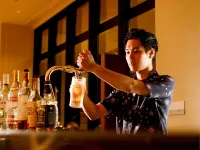Southern Beach Hotel & Resort - Bares
