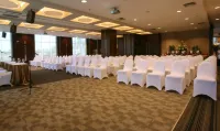 President Executive Club Hotels in North Cikarang