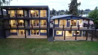 Chateau Riverside Hotels near Raspberry Rascals