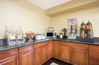 Super 8 by Wyndham Camp Springs/Andrews AFB DC Area - С тренажерным залом