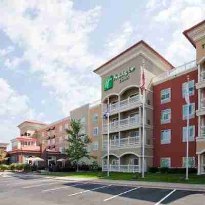 Holiday Inn & Suites Maple Grove NW Mpls-Arbor LKS Hotel Exterior