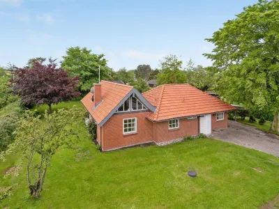 "Radojka" - 75m from the Sea Hotels near Danmarks eneste kartoffelmuseum