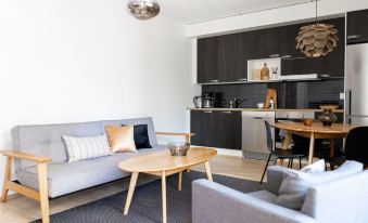 Stylish 1Br with Balcony in New Building