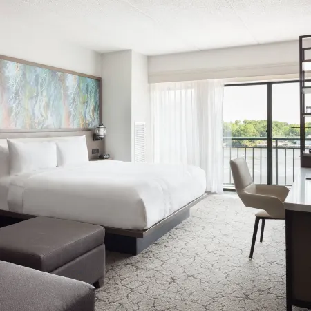 Marriott Savannah Riverfront