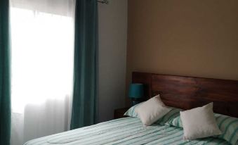 Hotel y Plaza Jmi - Housity