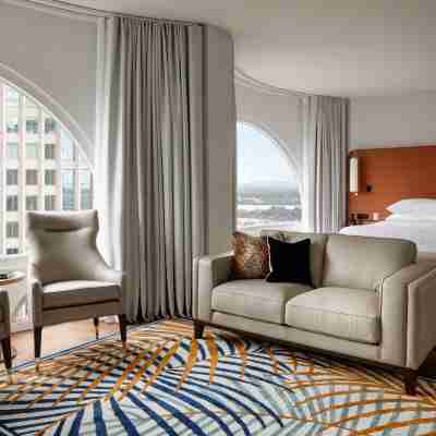 Montreal Marriott Chateau Champlain Rooms