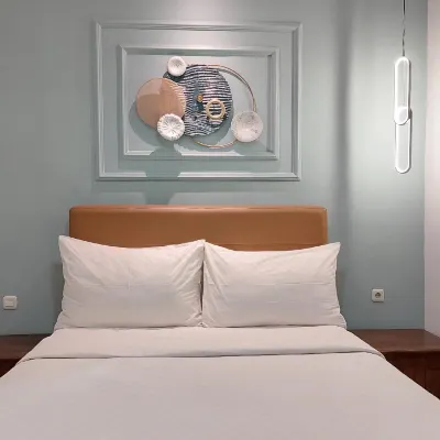 Ratu Homestay Malang Hotels near Firefly Park