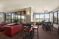 Wyndham Garden Lake Guntersville - breakfast