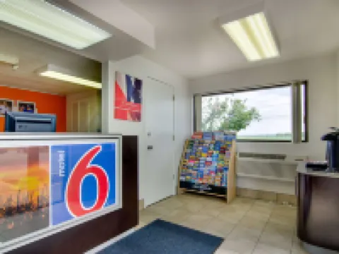 Motel 6 Salina, KS Hotels in Salina