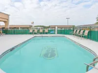 Super 8 by Wyndham Santee Hotels in Santee