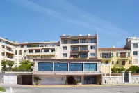Best Western Plus la Corniche Hotels near Toulon Station