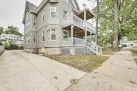 Bright Springfield Apartment w/ 2 Balconies!
