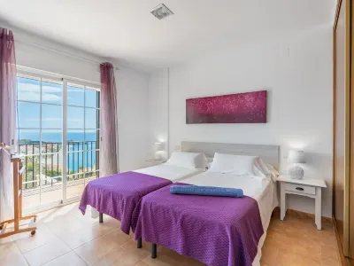 Mirador A Loro Sexi Ornithological Park 주변 호텔