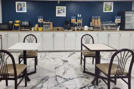 Clarion Pointe Vidalia - Lyons West