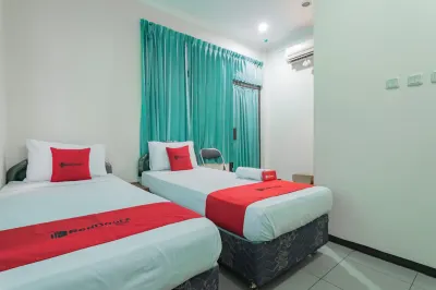 RedDoorz @ Achino Hotel Bandung Regol 호텔