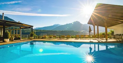 Bio & Wellnesshotel Pazeider - Healing Garden above Meran Hotel in zona Forst Brewery