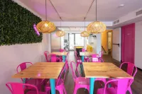 Hostelle - Women Only Hostel Barcelona Hotels in Santa Coloma de Gramenet