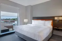 Home2 Suites by Hilton Montreal Dorval