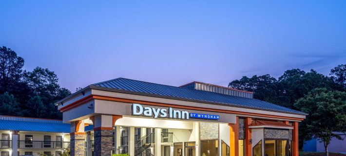 Days Inn by Wyndham Clemson Hotels in Pickens County