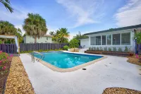 Santorini House - 3 Bed 2 Bath in Wilton Manors - Walking Distance to Wilton Drive