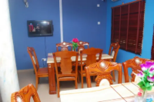 Owee's Place-Standard