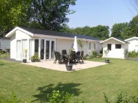 Exclusif 6 Hotel dekat Kinderboerderij Velserbeek
