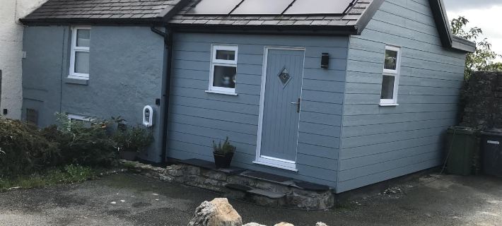 Traeth Arian Cottage Hotéis em Llanfair-Mathafarn-Eithaf
