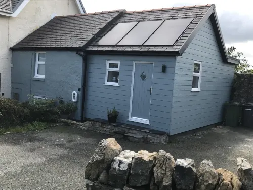 Traeth Arian Cottage - Homestays