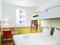 Ibis Budget Saint-Quentin-en-Yvelines Vélodrome Hotels in Saint-Cyr-l'Ecole