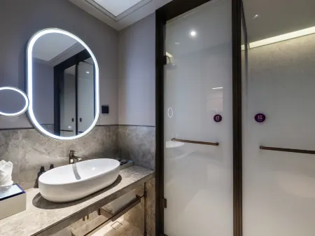 Mercure Shanghai Jinqiao Отели рядом с достопримечательностью «Shanghai Di'er Gongye University»